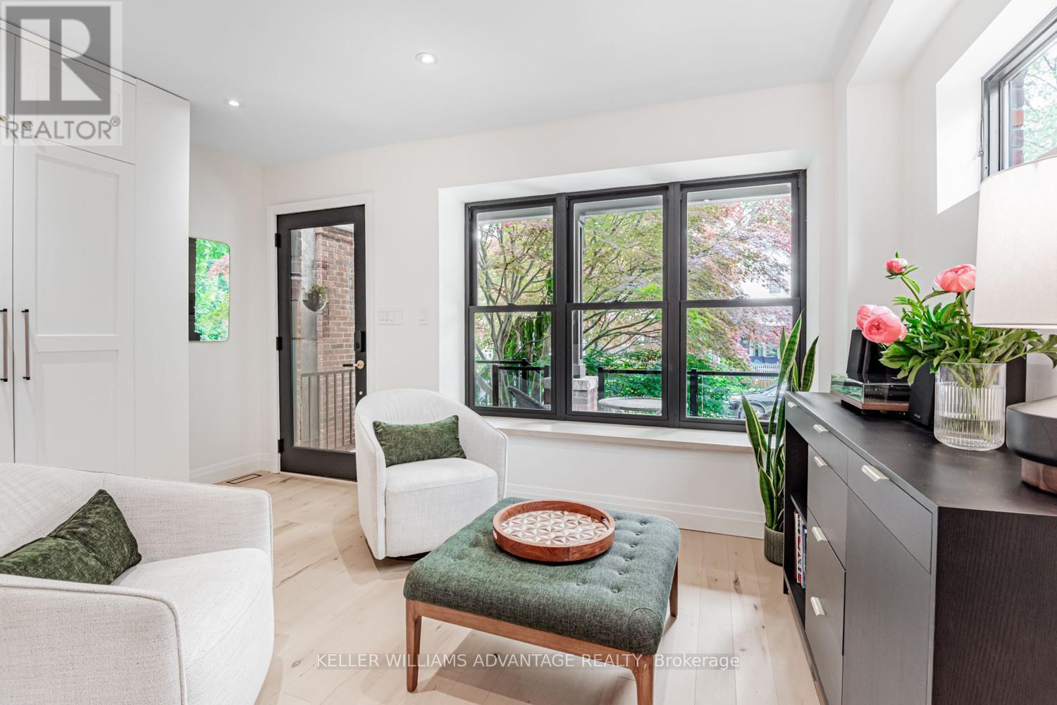 3 Edgewood Gardens, Toronto (Woodbine Corridor), Ontario  M4L 3H4 - Photo 4 - E12212915
