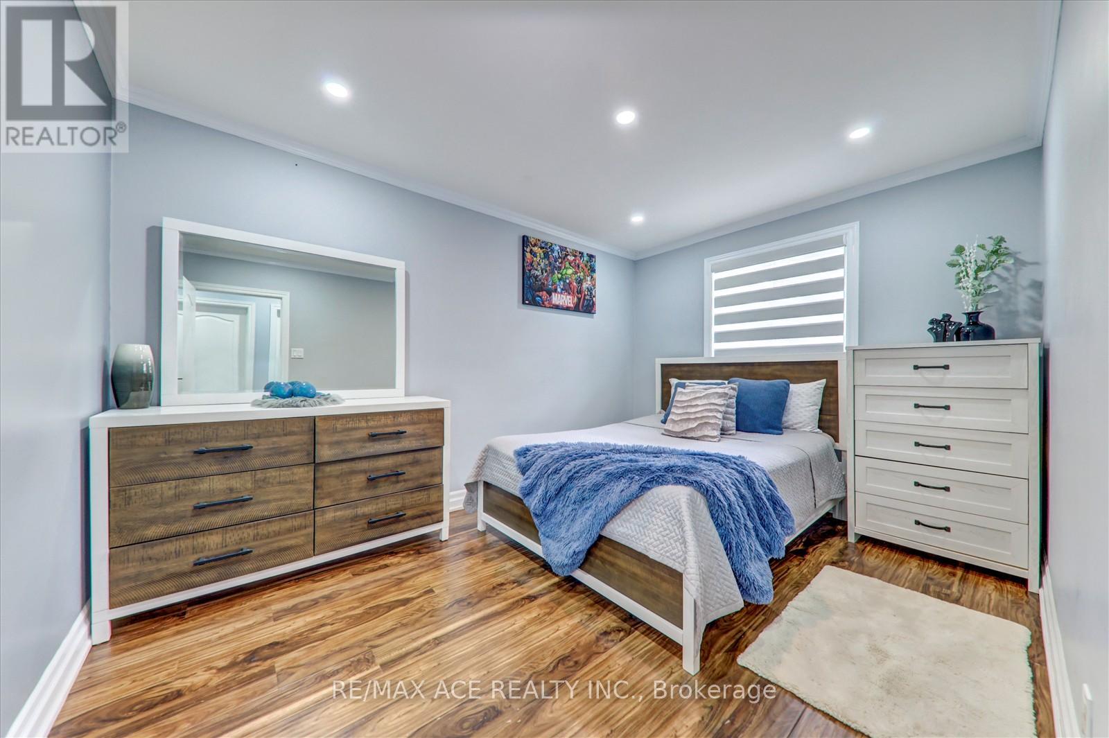 121 Cultra Square, Toronto (West Hill), Ontario  M1E 2E4 - Photo 18 - E12212926