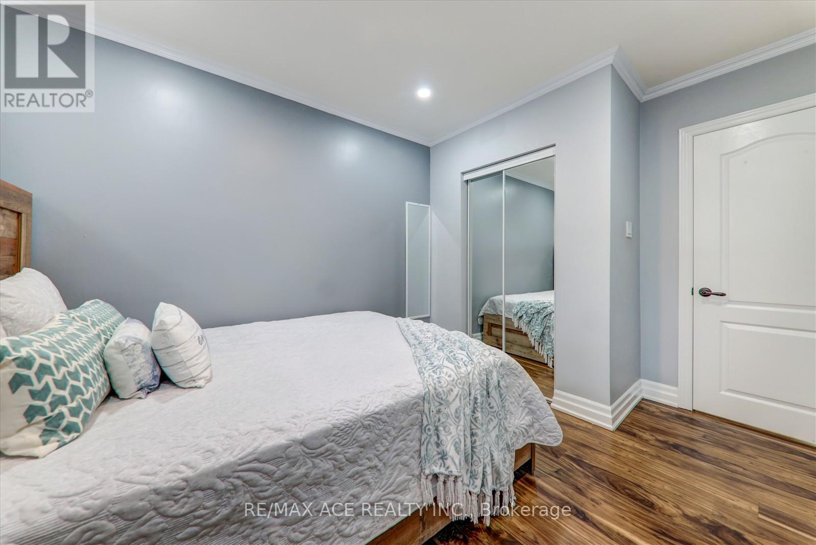 121 Cultra Square, Toronto (West Hill), Ontario  M1E 2E4 - Photo 21 - E12212926