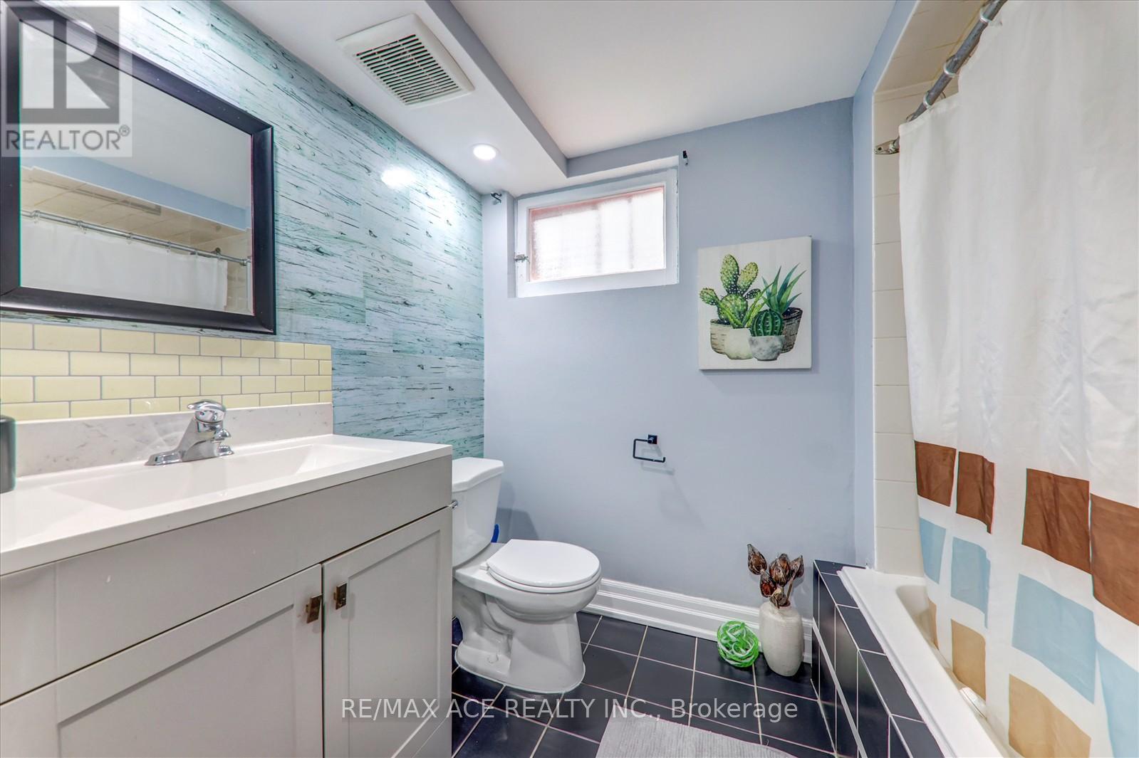 121 Cultra Square, Toronto (West Hill), Ontario  M1E 2E4 - Photo 27 - E12212926