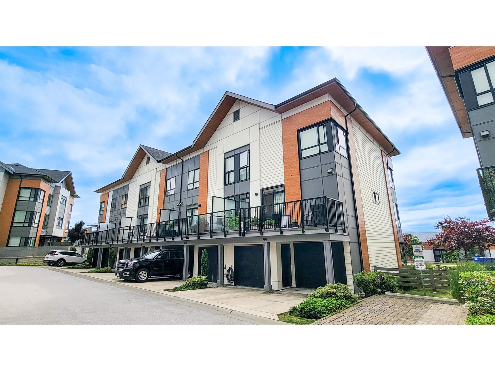 101 15111 Edmund Drive, Surrey, British Columbia  V3S 0A5 - Photo 2 - R3012747