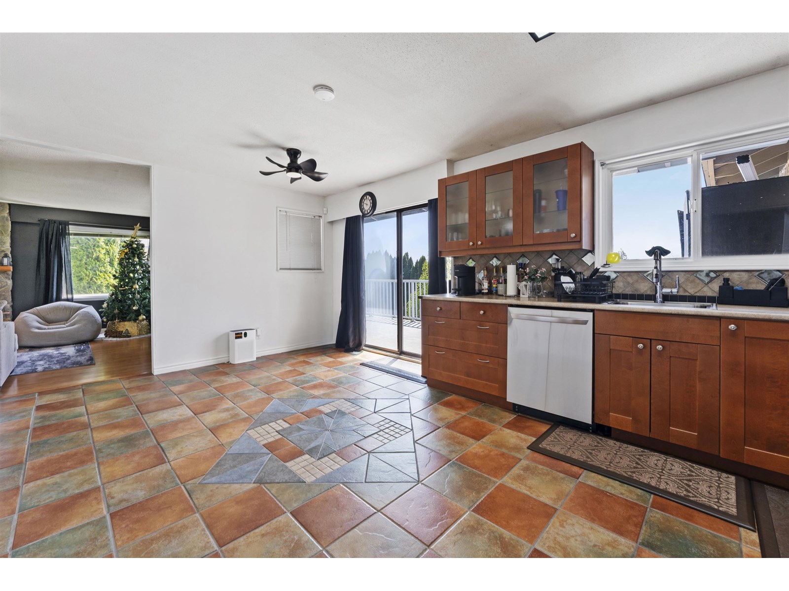 32572 Fleming Avenue, Mission, British Columbia  V2V 2G9 - Photo 11 - R3013891