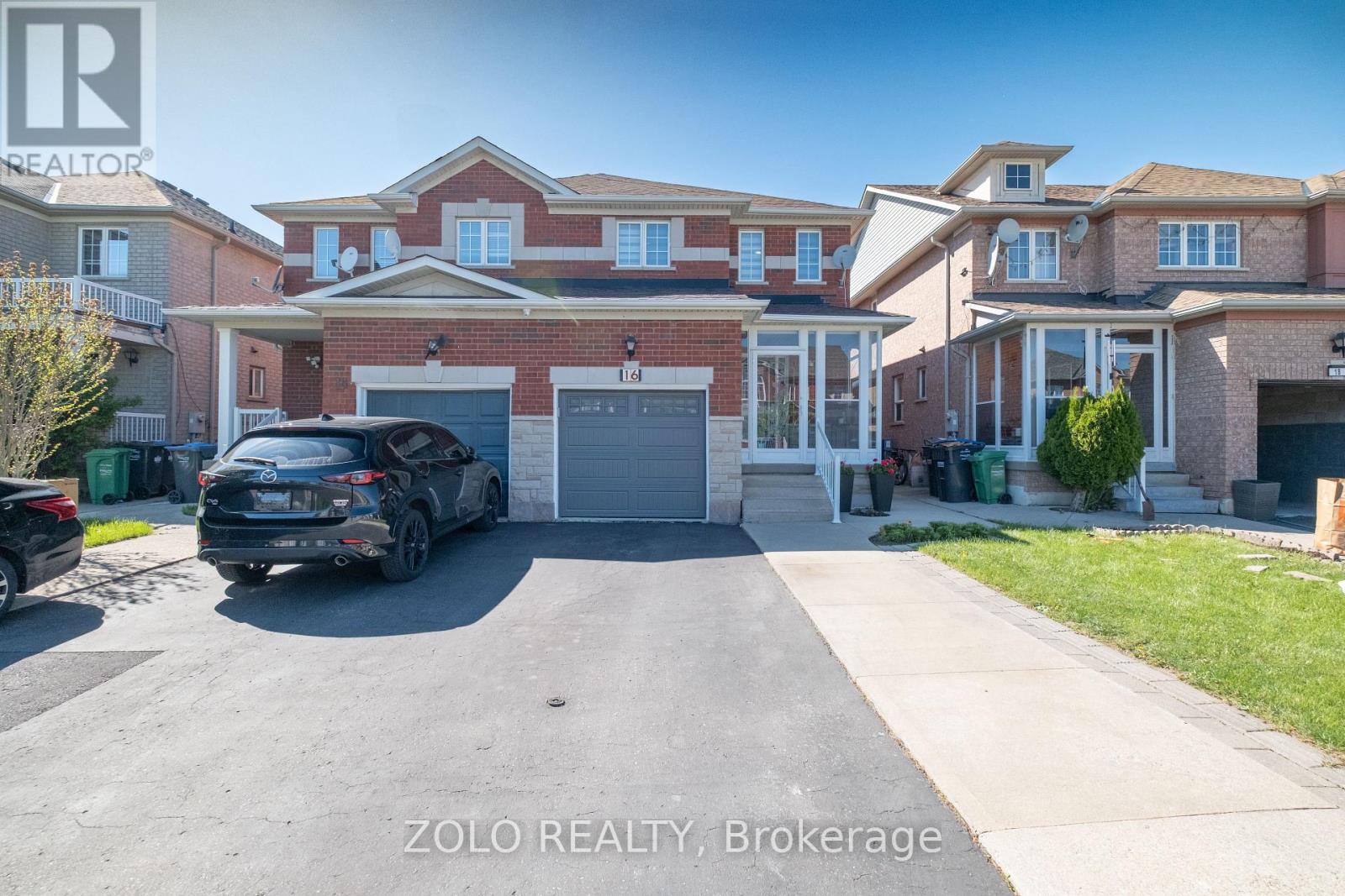 16 Flatfield Way, Brampton, Ontario  L6P 1N7 - Photo 2 - W12176376