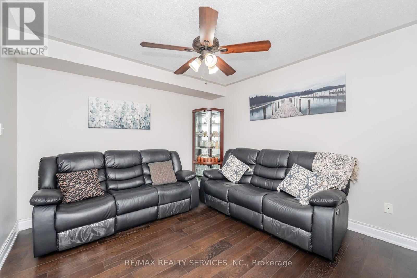 30 Sams Crescent, Brampton, Ontario  L7A 3R7 - Photo 16 - W12210375