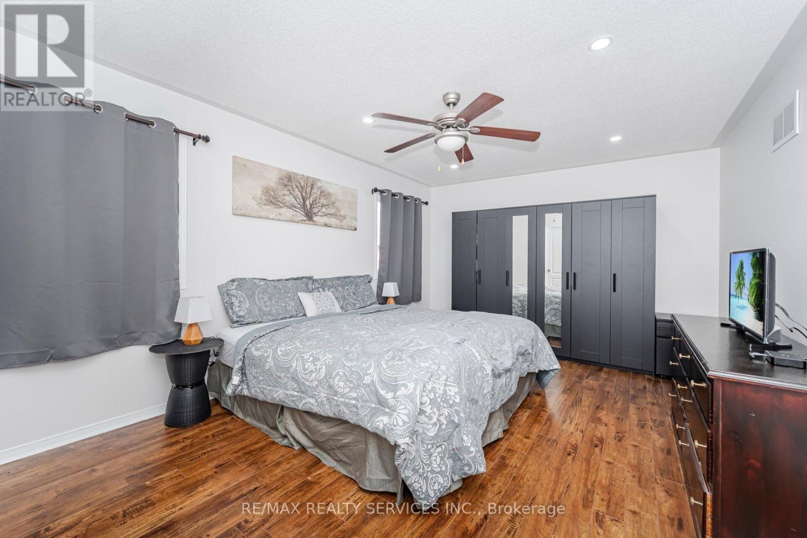 30 Sams Crescent, Brampton, Ontario  L7A 3R7 - Photo 24 - W12210375