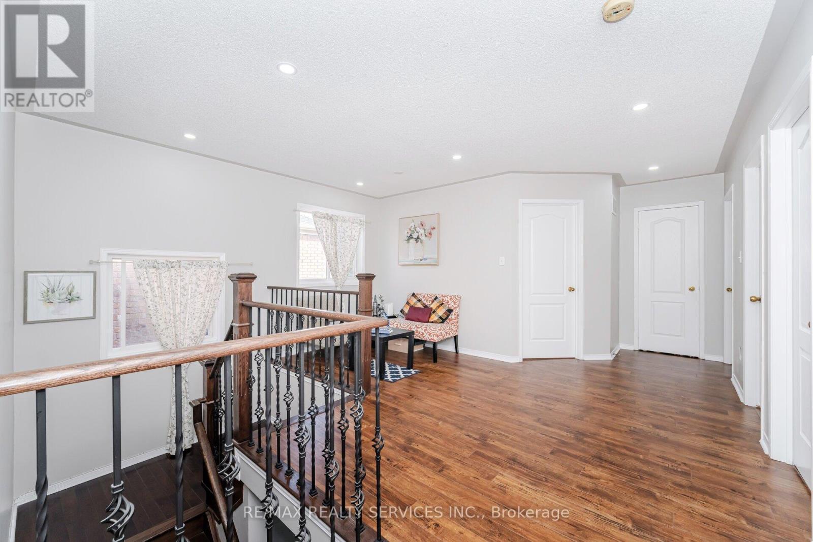 30 Sams Crescent, Brampton, Ontario  L7A 3R7 - Photo 21 - W12210375