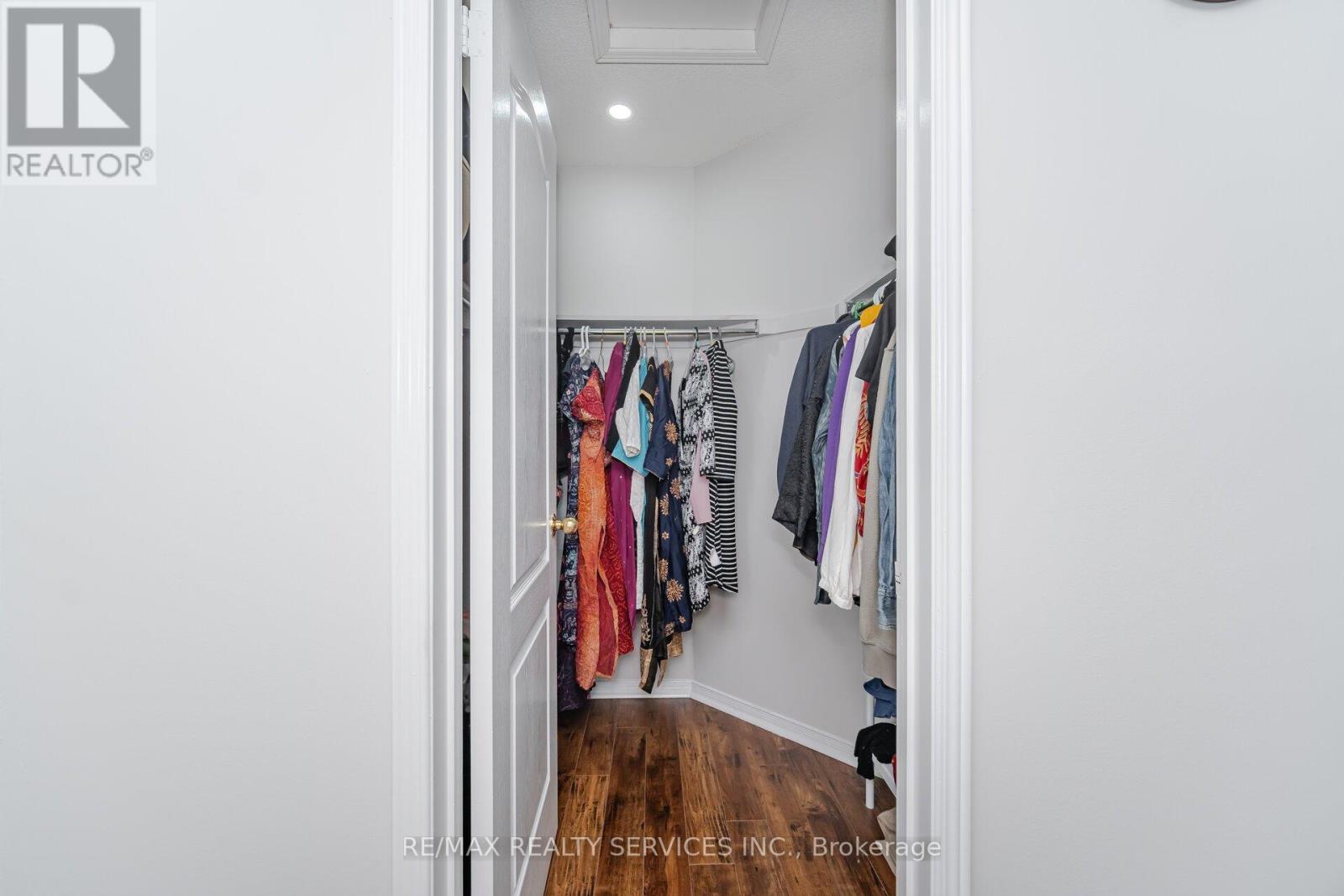 30 Sams Crescent, Brampton, Ontario  L7A 3R7 - Photo 28 - W12210375