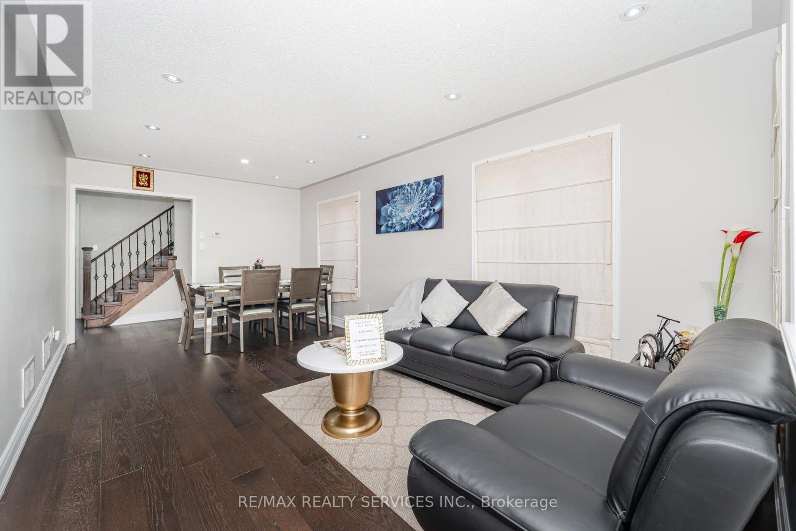 30 Sams Crescent, Brampton, Ontario  L7A 3R7 - Photo 9 - W12210375