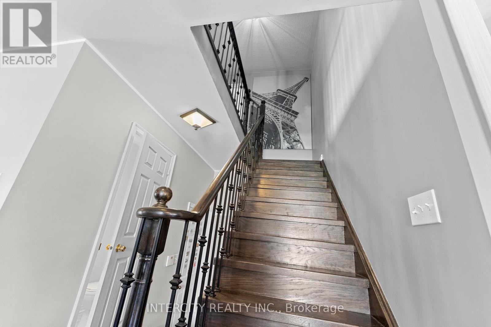 5409 Duchess Court, Burlington, Ontario  L7L 6Z4 - Photo 16 - W12212121