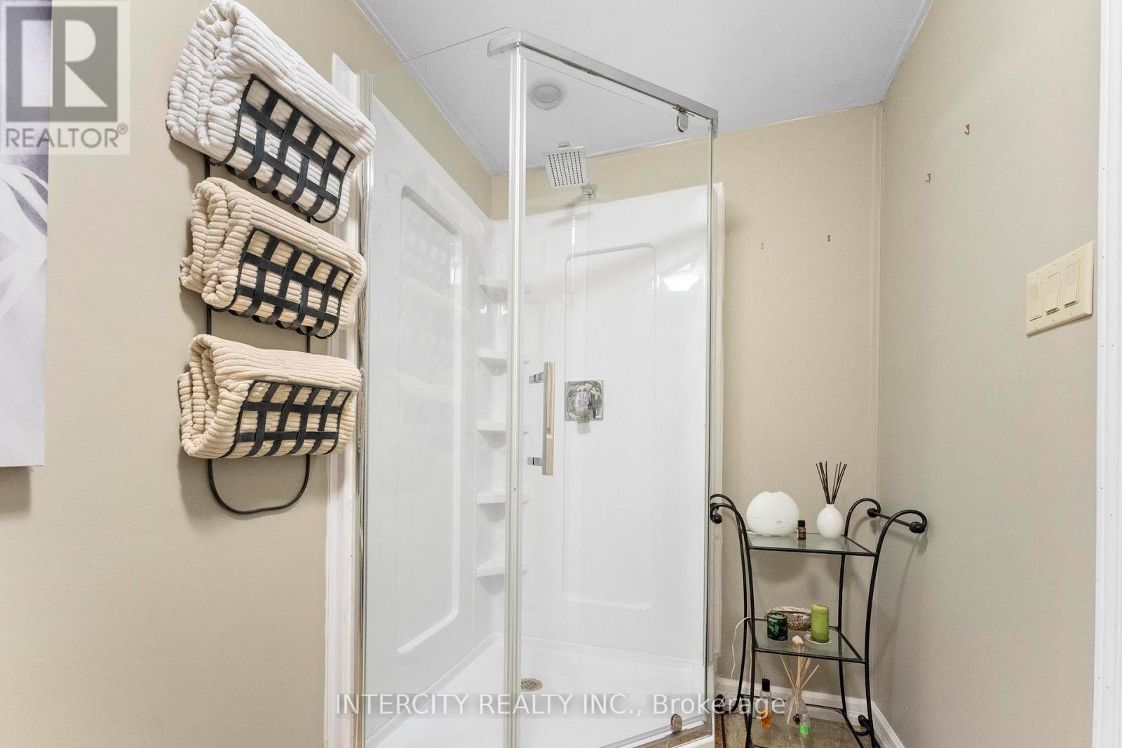 5409 Duchess Court, Burlington, Ontario  L7L 6Z4 - Photo 31 - W12212121