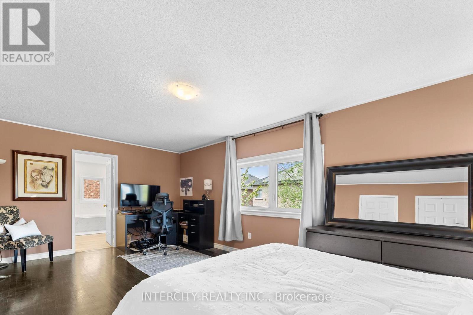 5409 Duchess Court, Burlington, Ontario  L7L 6Z4 - Photo 24 - W12212121