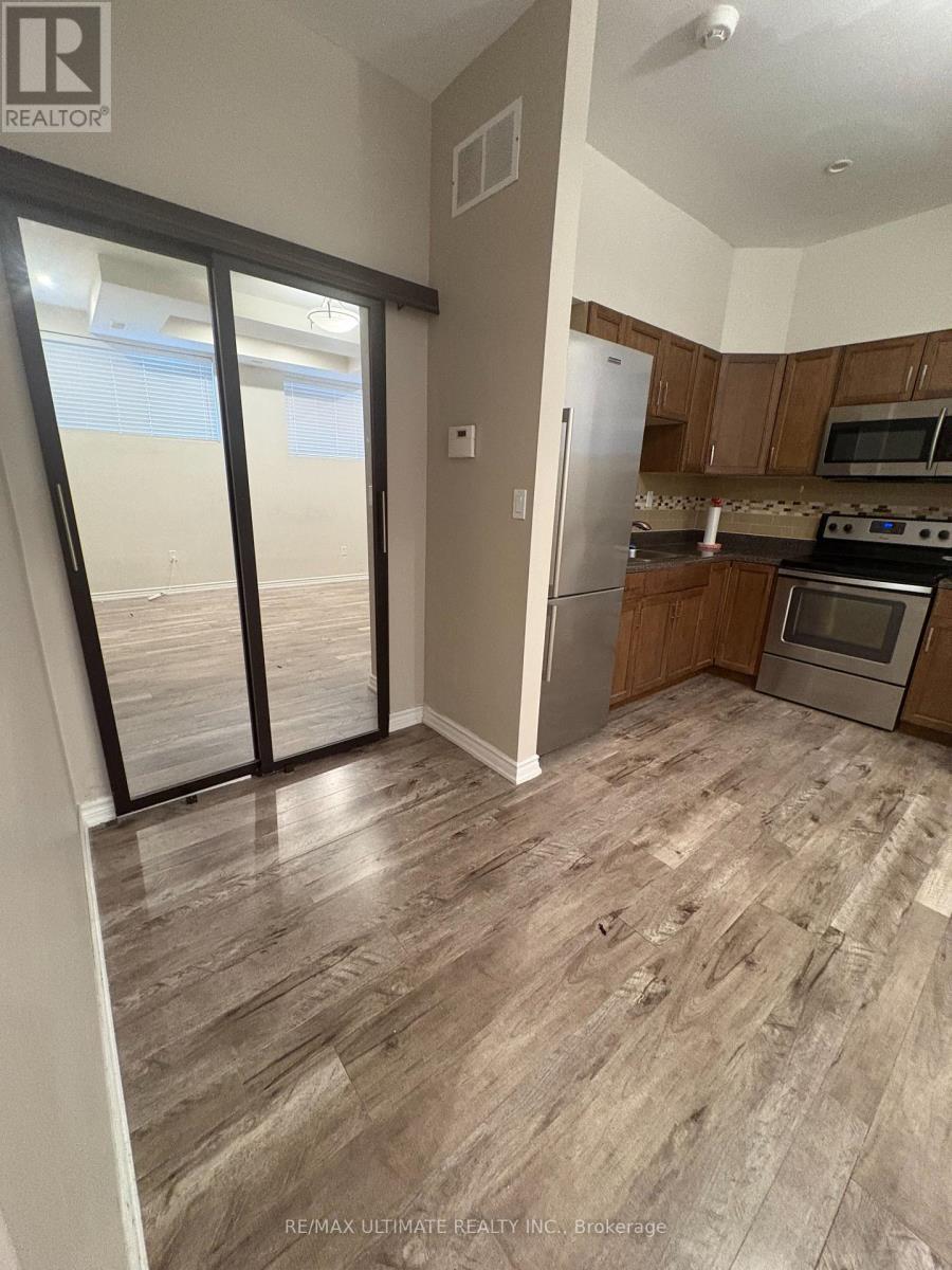 2 Lower - 1166 Glengrove Avenue W, Toronto, Ontario  M6B 2K4 - Photo 13 - W12212239