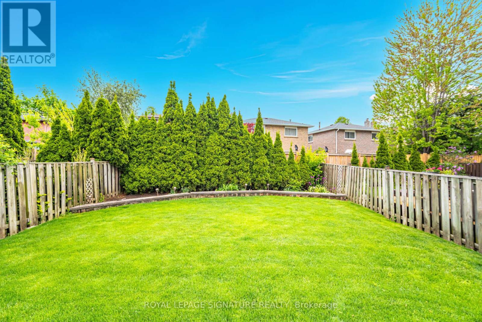 1575 Dewberry Crescent, Mississauga (Rathwood), Ontario  L4W 3B6 - Photo 37 - W12212259