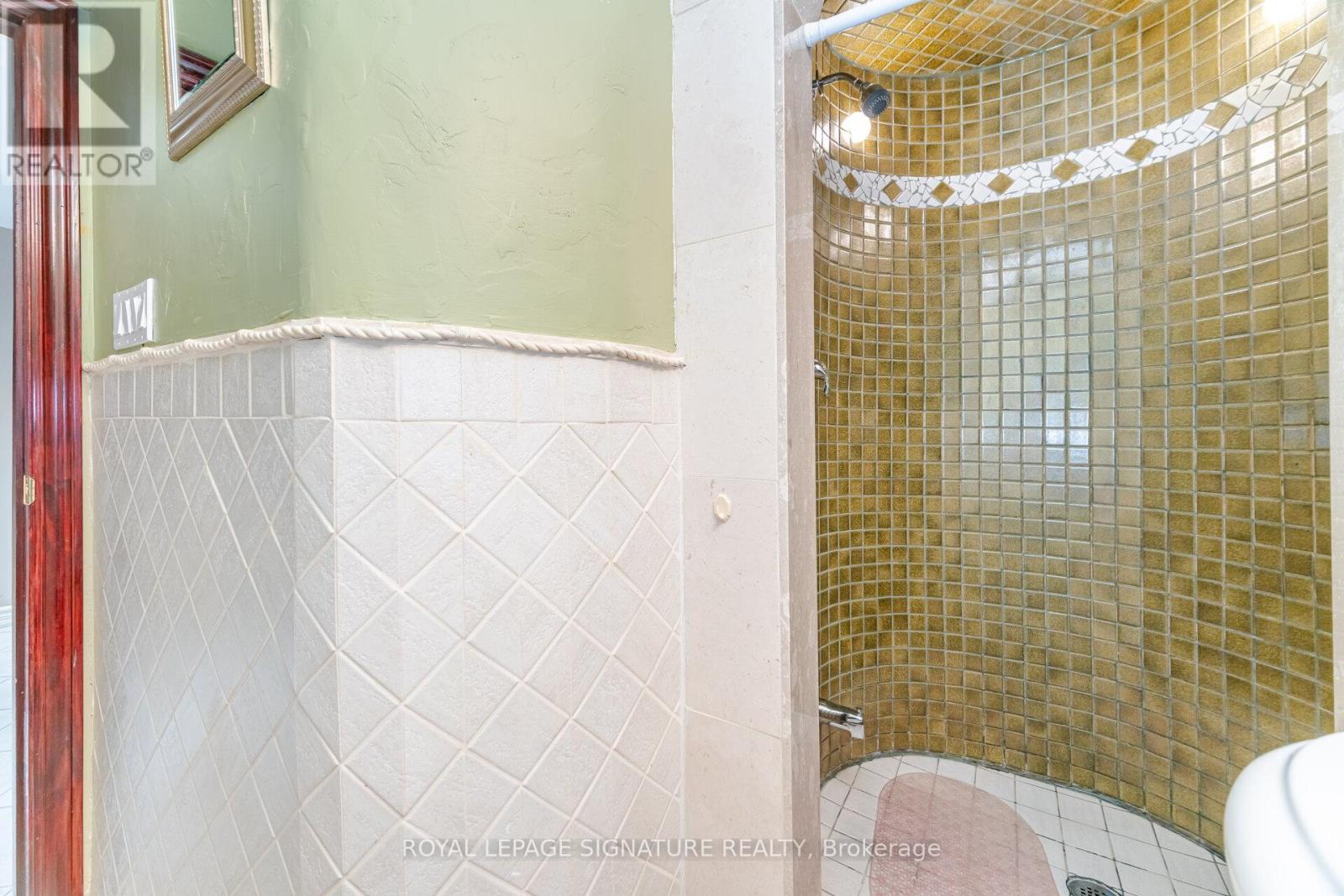 1575 Dewberry Crescent, Mississauga (Rathwood), Ontario  L4W 3B6 - Photo 35 - W12212259