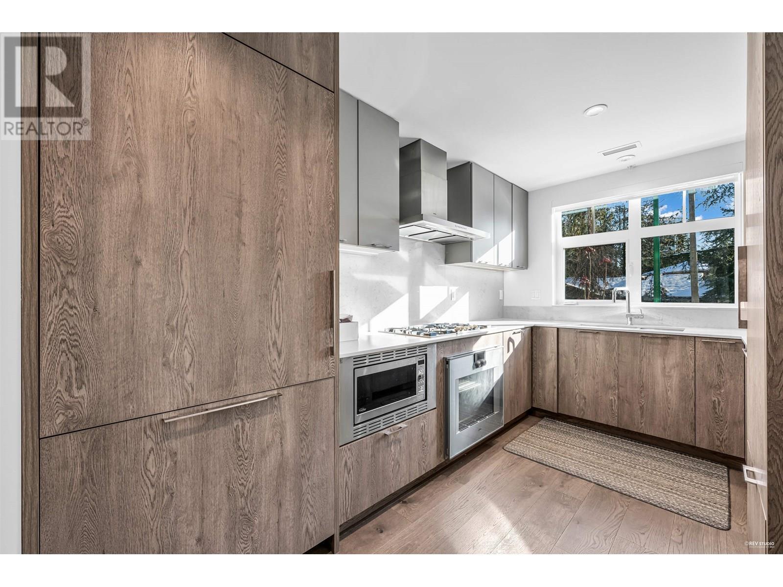 4 1960 Glenaire Drive, North Vancouver, British Columbia  V7P 1Y1 - Photo 12 - R3014184