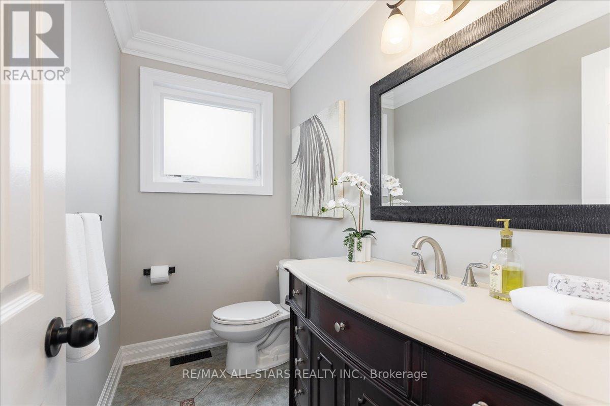 494 London Road, Newmarket (Bristol-London), Ontario  L3Y 6H2 - Photo 17 - N12212727