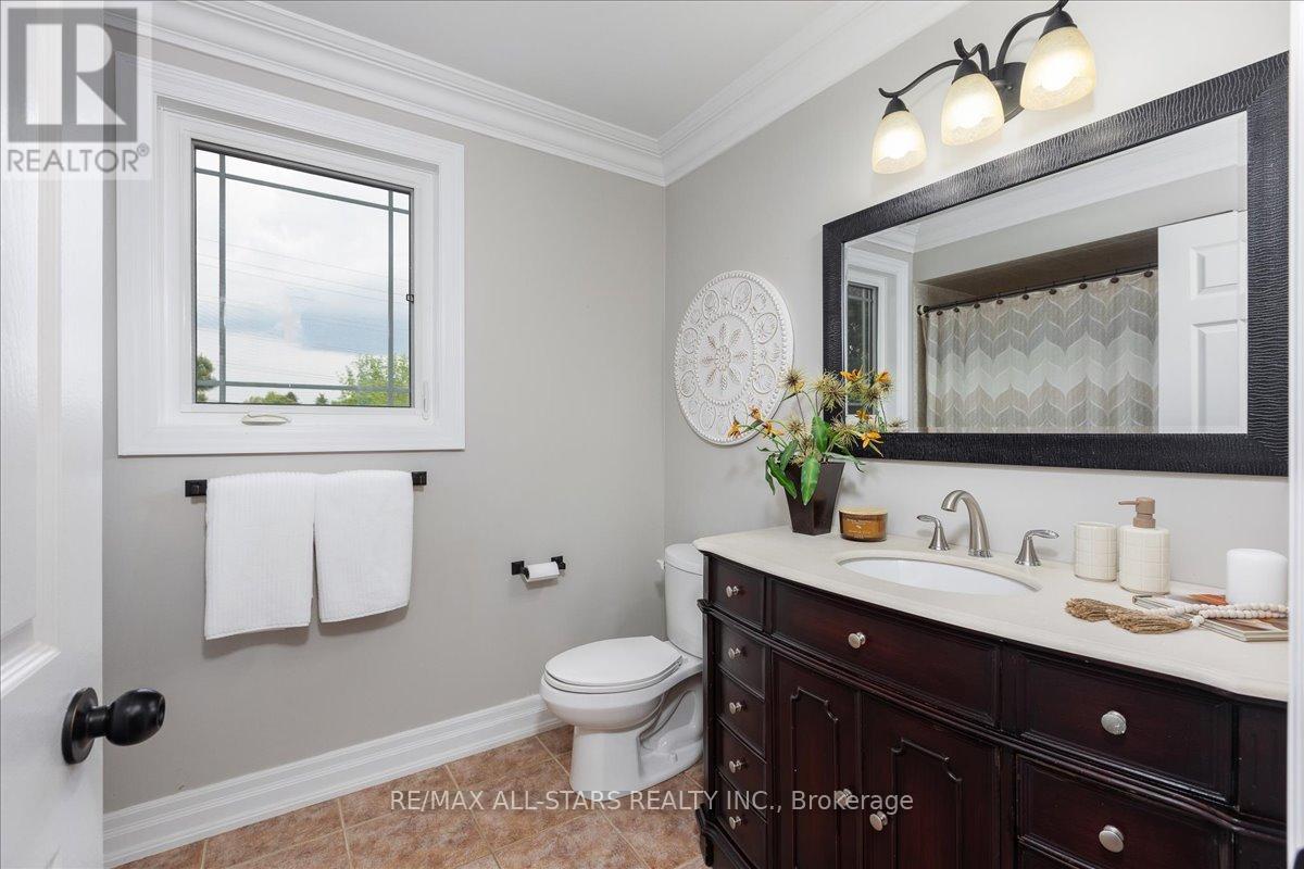 494 London Road, Newmarket (Bristol-London), Ontario  L3Y 6H2 - Photo 24 - N12212727