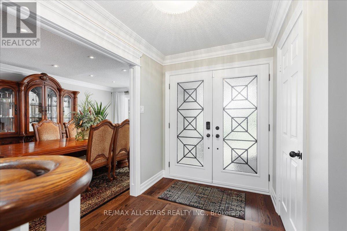 494 London Road, Newmarket (Bristol-London), Ontario  L3Y 6H2 - Photo 5 - N12212727