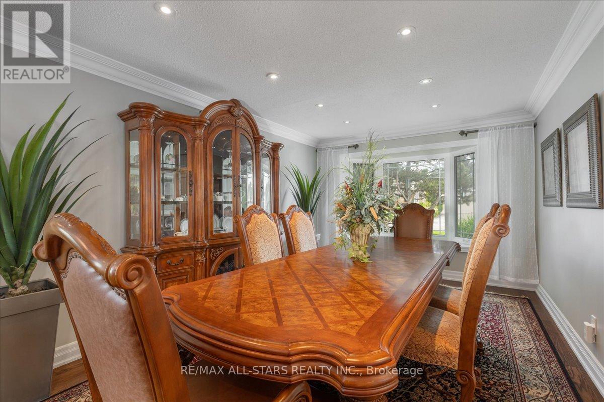 494 London Road, Newmarket (Bristol-London), Ontario  L3Y 6H2 - Photo 6 - N12212727
