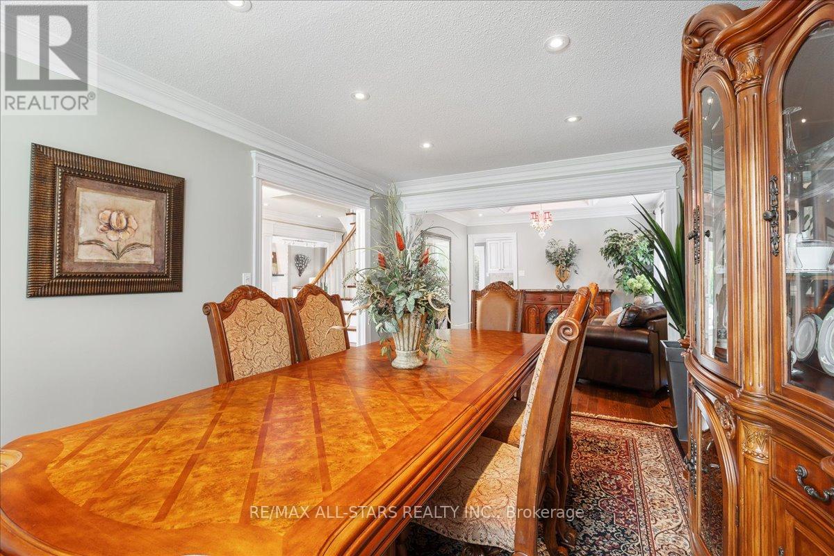 494 London Road, Newmarket (Bristol-London), Ontario  L3Y 6H2 - Photo 7 - N12212727