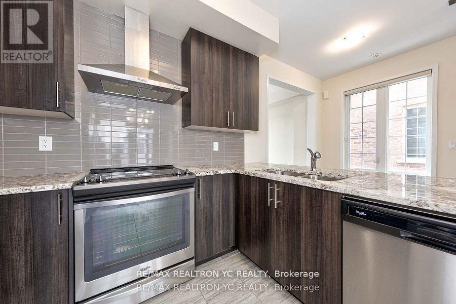 37 Torah Gate, Vaughan (Patterson), Ontario  L6A 4Y4 - Photo 13 - N12212736