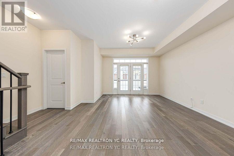 37 Torah Gate, Vaughan (Patterson), Ontario  L6A 4Y4 - Photo 16 - N12212736