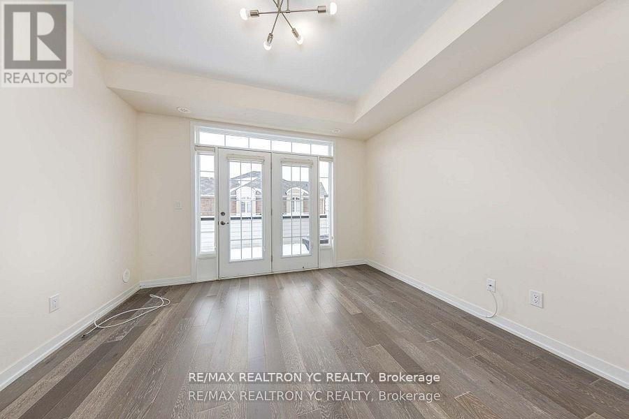 37 Torah Gate, Vaughan (Patterson), Ontario  L6A 4Y4 - Photo 17 - N12212736