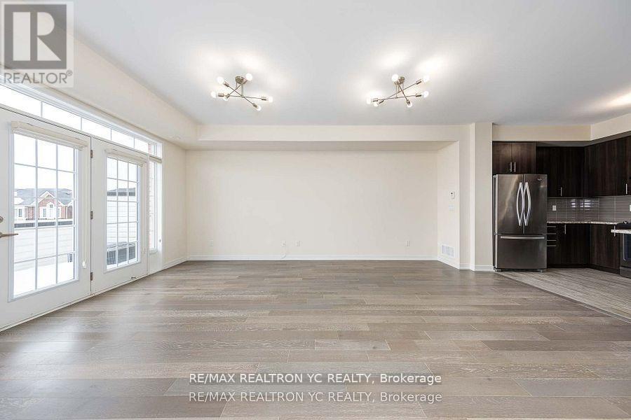 37 Torah Gate, Vaughan (Patterson), Ontario  L6A 4Y4 - Photo 18 - N12212736