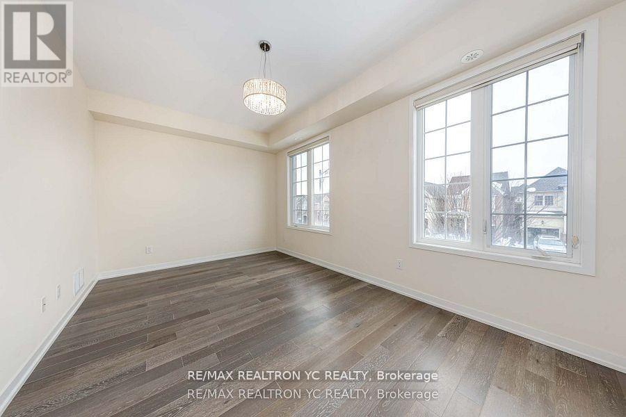37 Torah Gate, Vaughan (Patterson), Ontario  L6A 4Y4 - Photo 19 - N12212736