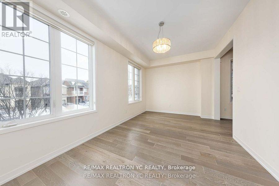 37 Torah Gate, Vaughan (Patterson), Ontario  L6A 4Y4 - Photo 20 - N12212736