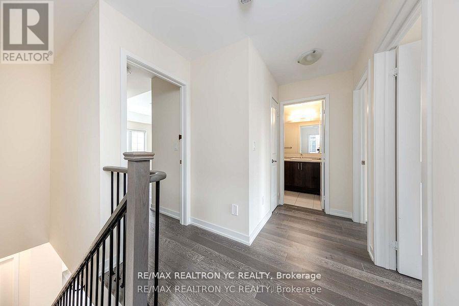 37 Torah Gate, Vaughan (Patterson), Ontario  L6A 4Y4 - Photo 24 - N12212736