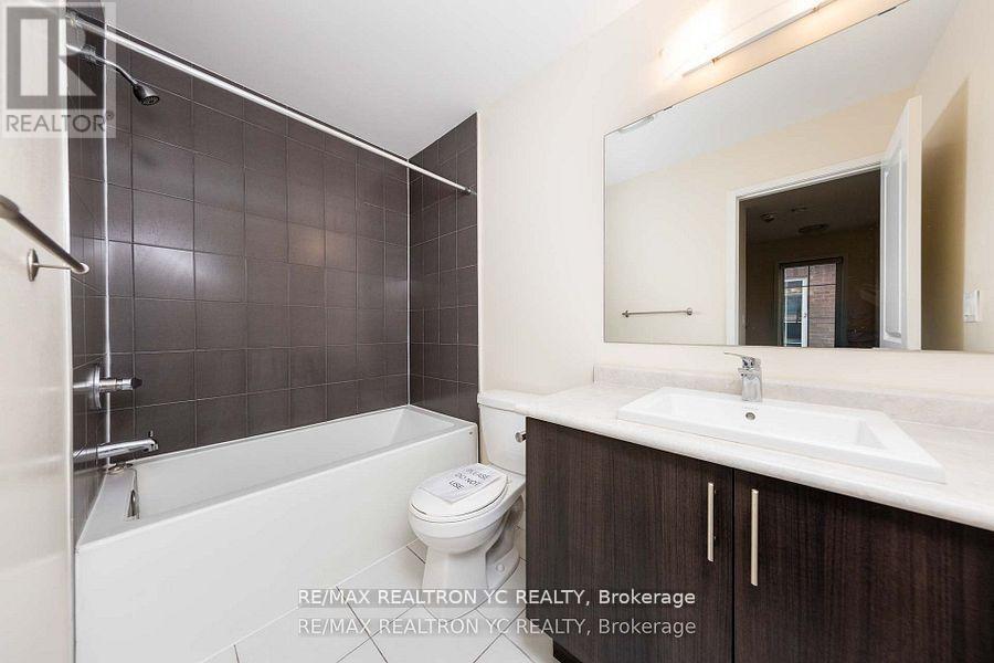 37 Torah Gate, Vaughan (Patterson), Ontario  L6A 4Y4 - Photo 33 - N12212736