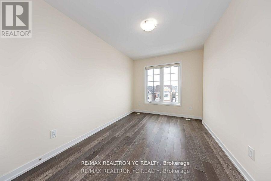 37 Torah Gate, Vaughan (Patterson), Ontario  L6A 4Y4 - Photo 34 - N12212736
