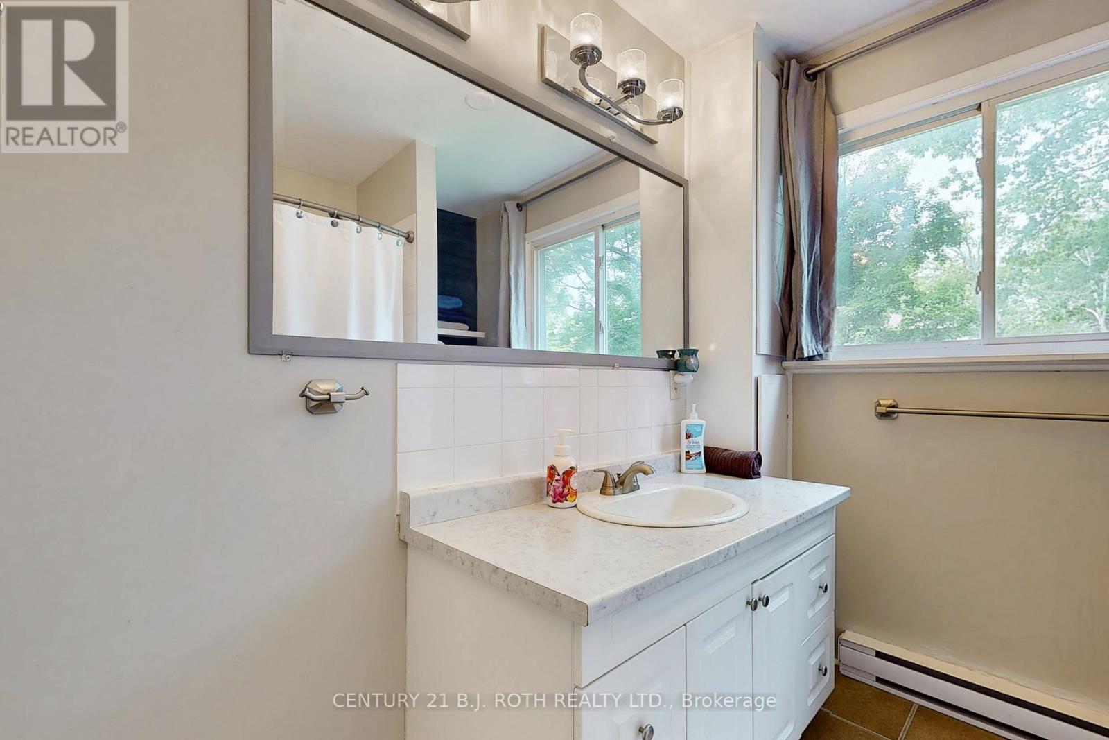 3948 Alderly Avenue, Innisfil, Ontario  L9S 2M2 - Photo 25 - N12212740