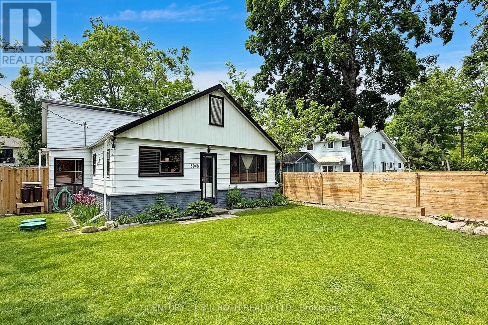 3948 Alderly Avenue, Innisfil, Ontario  L9S 2M2 - Photo 3 - N12212740