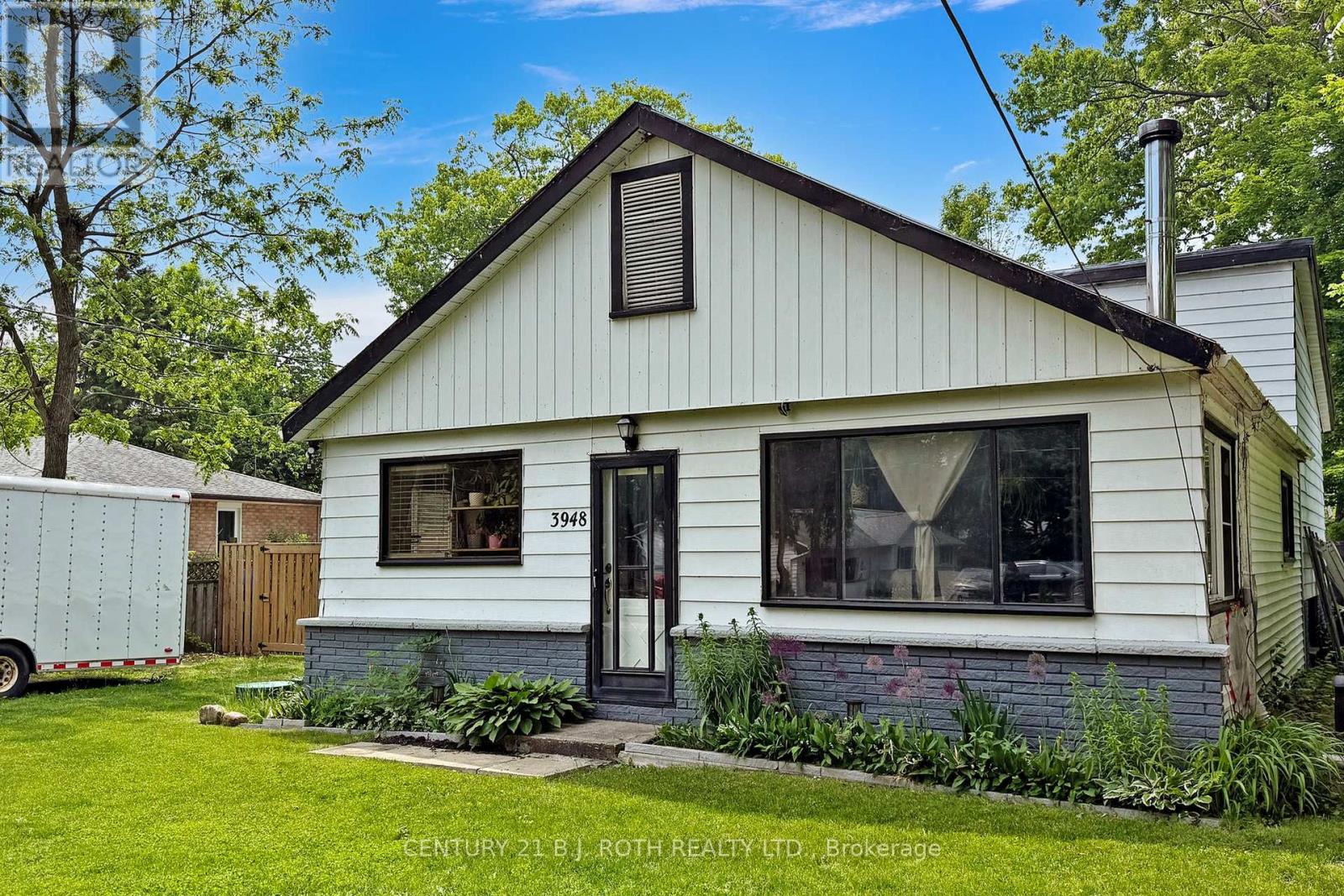 3948 Alderly Avenue, Innisfil, Ontario  L9S 2M2 - Photo 5 - N12212740