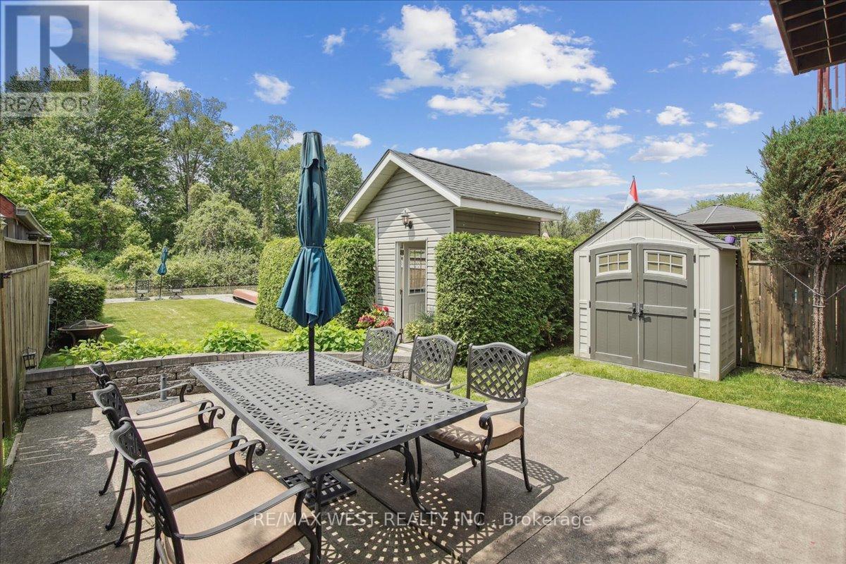 2b Robert Street, Georgina (Keswick South), Ontario  L4P 1K7 - Photo 11 - N12212850