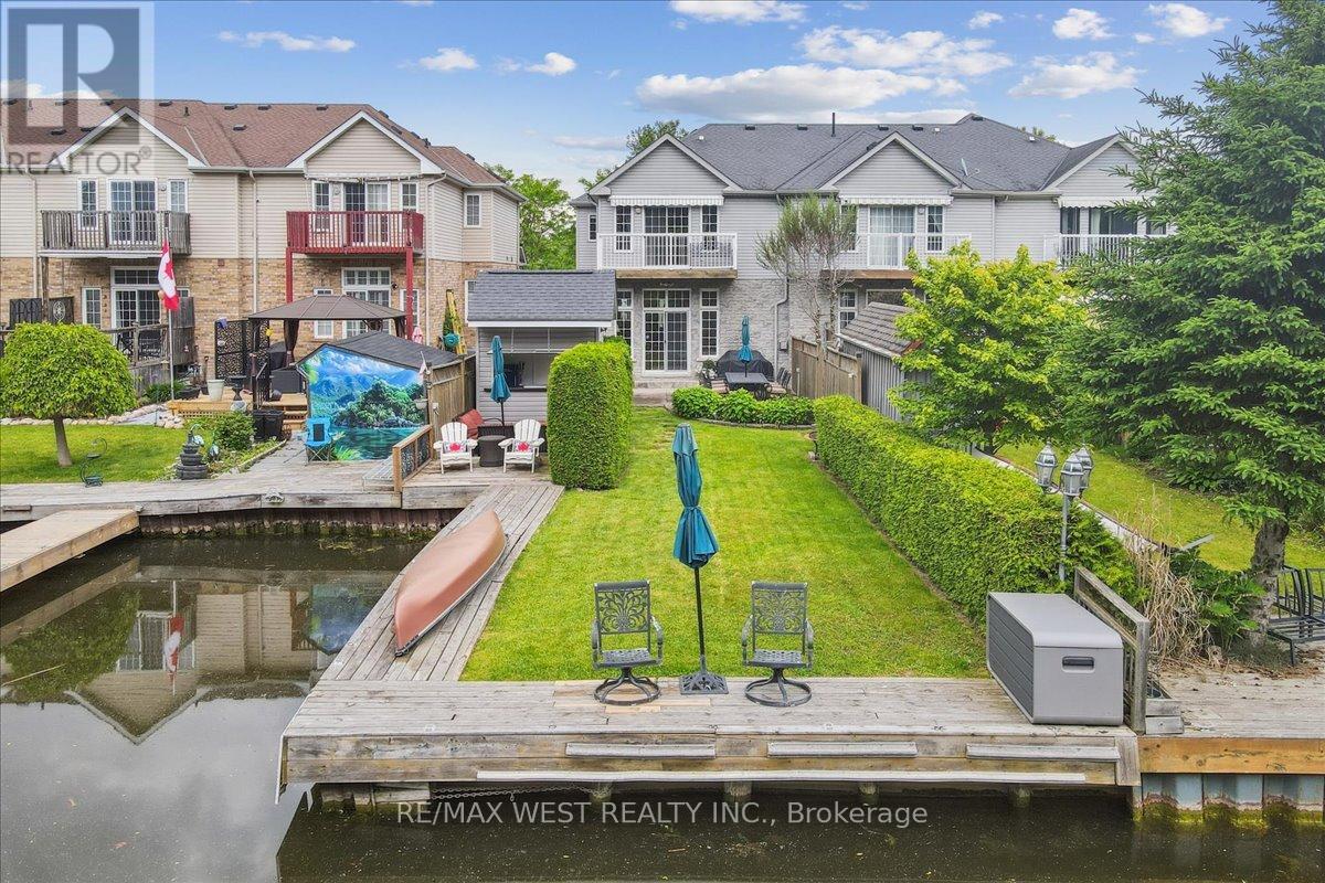 2b Robert Street, Georgina (Keswick South), Ontario  L4P 1K7 - Photo 13 - N12212850