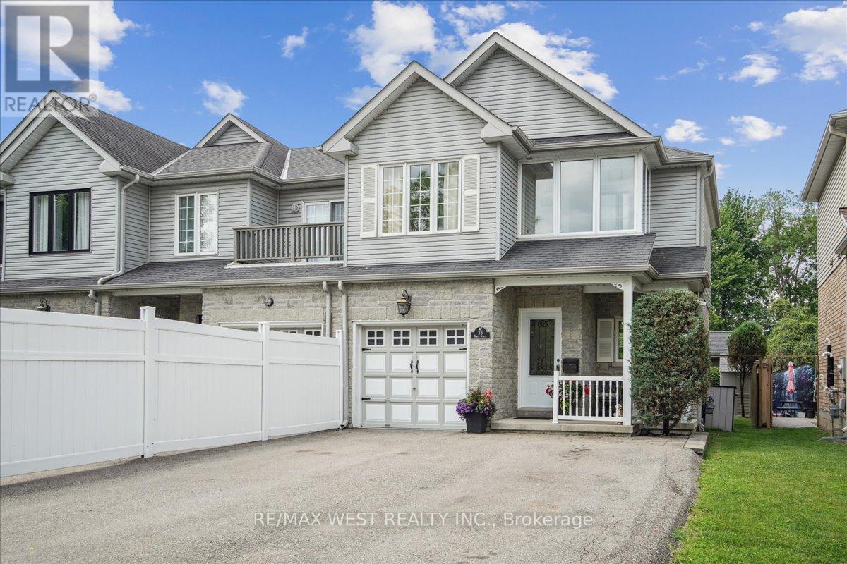 2b Robert Street, Georgina (Keswick South), Ontario  L4P 1K7 - Photo 2 - N12212850