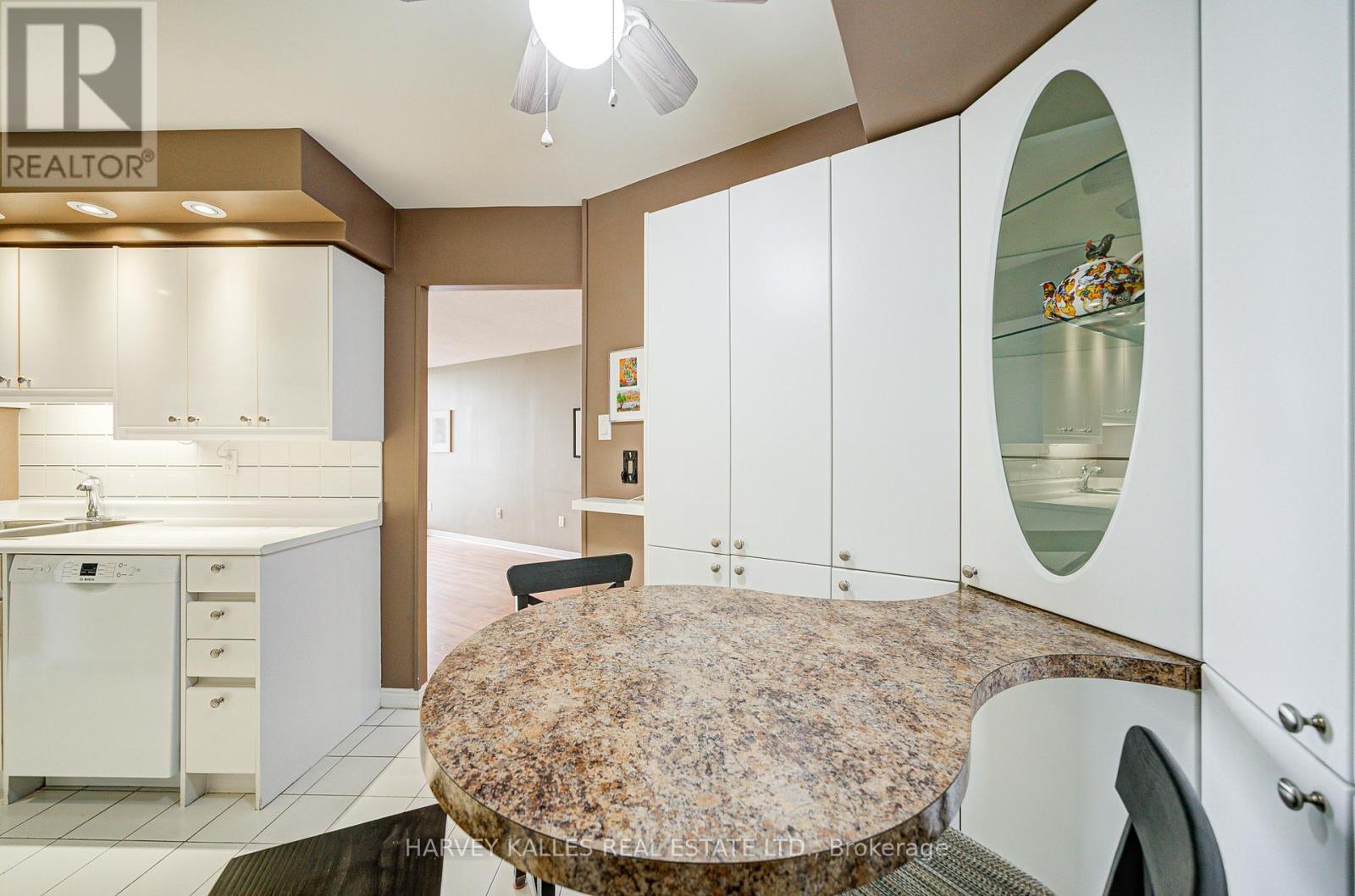 804 - 7250 Yonge Street, Vaughan (Crestwood-Springfarm-Yorkhill), Ontario  L4J 7X1 - Photo 17 - N12212921