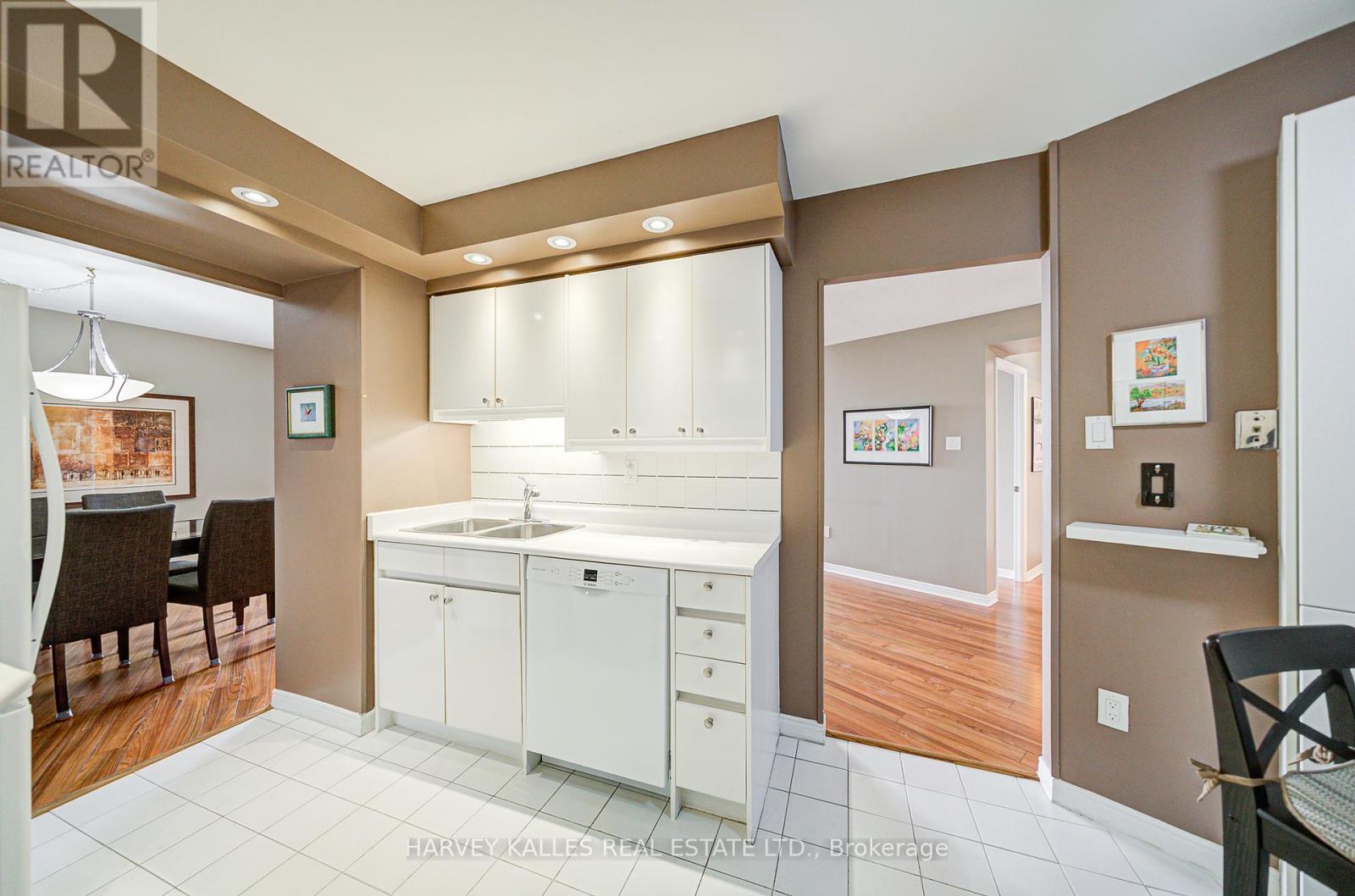 804 - 7250 Yonge Street, Vaughan (Crestwood-Springfarm-Yorkhill), Ontario  L4J 7X1 - Photo 19 - N12212921