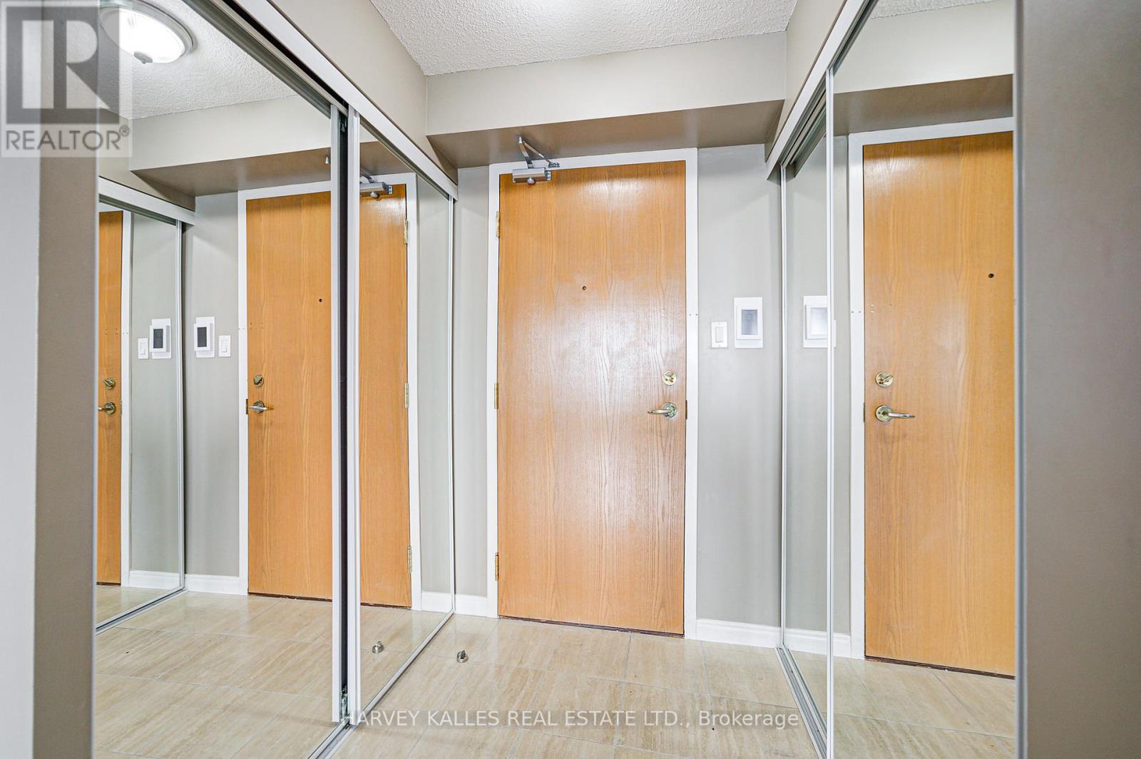 804 - 7250 Yonge Street, Vaughan (Crestwood-Springfarm-Yorkhill), Ontario  L4J 7X1 - Photo 5 - N12212921