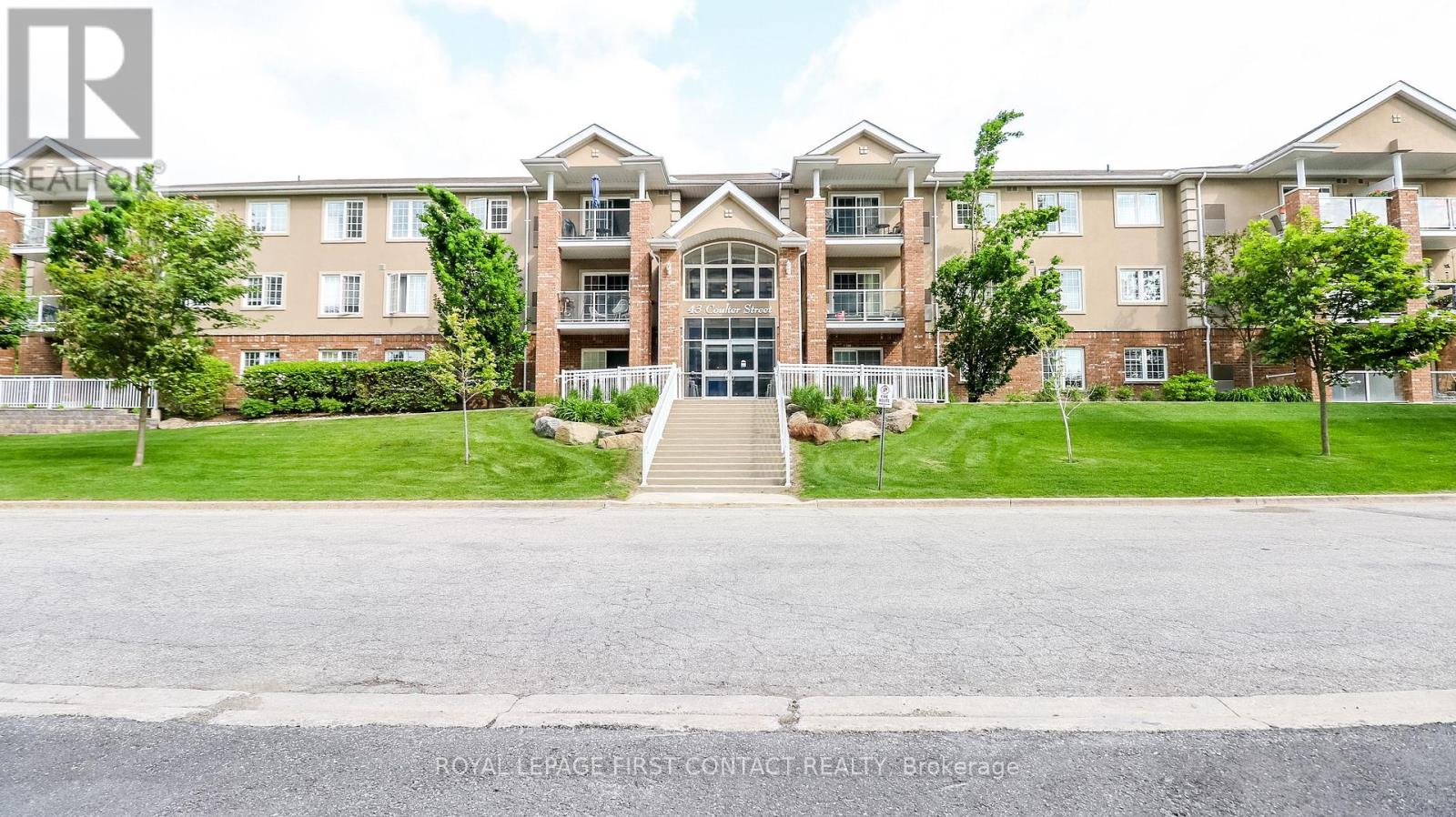 19 - 43 Coulter Street, Barrie (Sunnidale), Ontario  L4N 6L9 - Photo 1 - S12212753