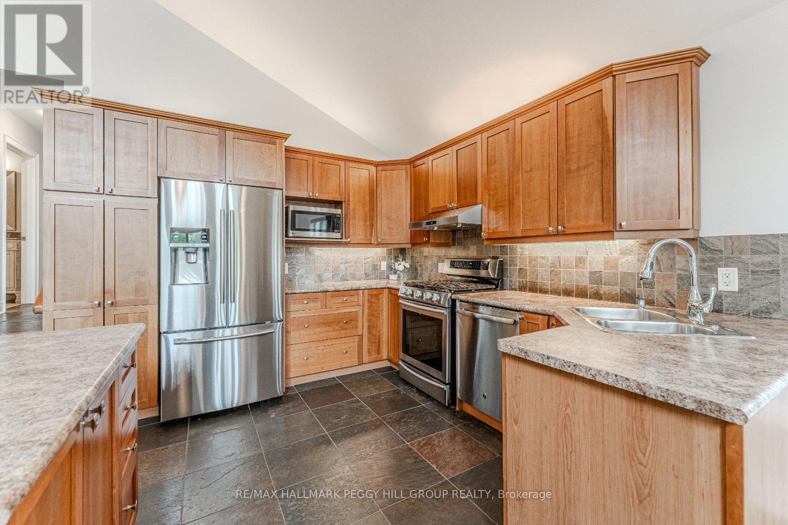 1663 Peninsula Point Road, Severn, Ontario  P0E 1N0 - Photo 7 - S12212802