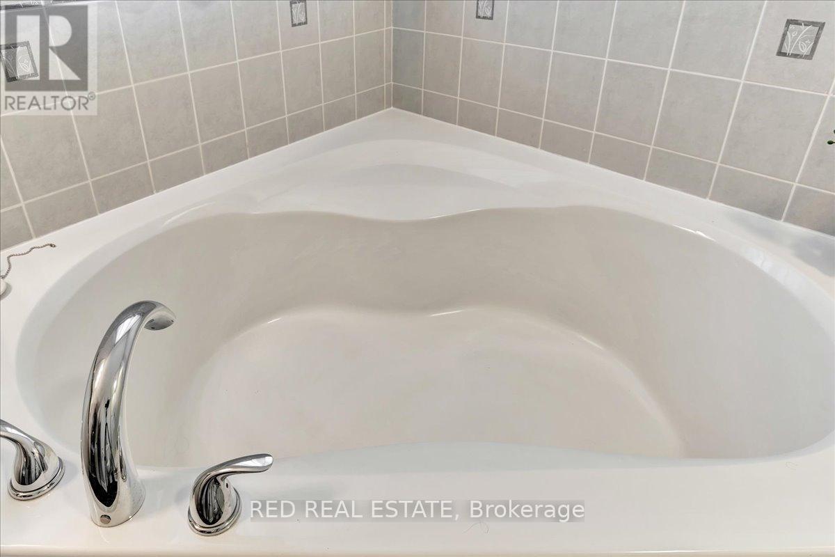 117 Winchester Terrace, Barrie, Ontario  L4M 0B3 - Photo 28 - S12212825