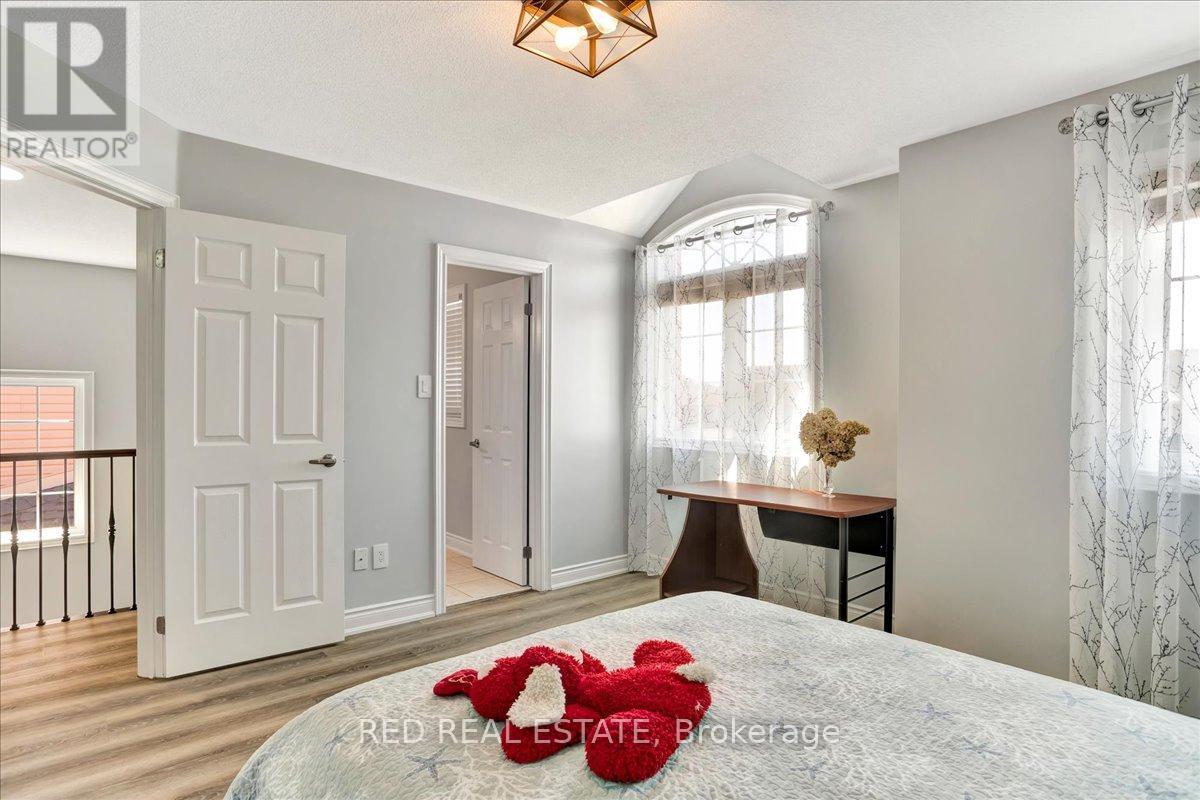 117 Winchester Terrace, Barrie, Ontario  L4M 0B3 - Photo 35 - S12212825