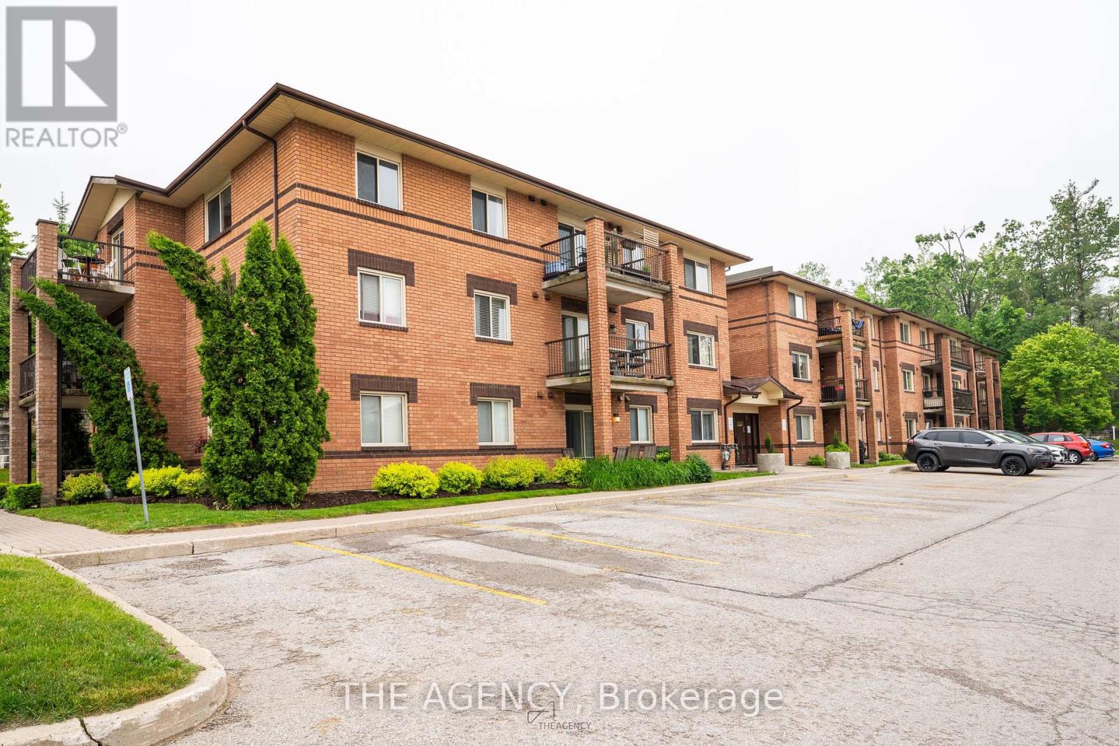 202 - 25 MEADOW LANE, Barrie, Ontario