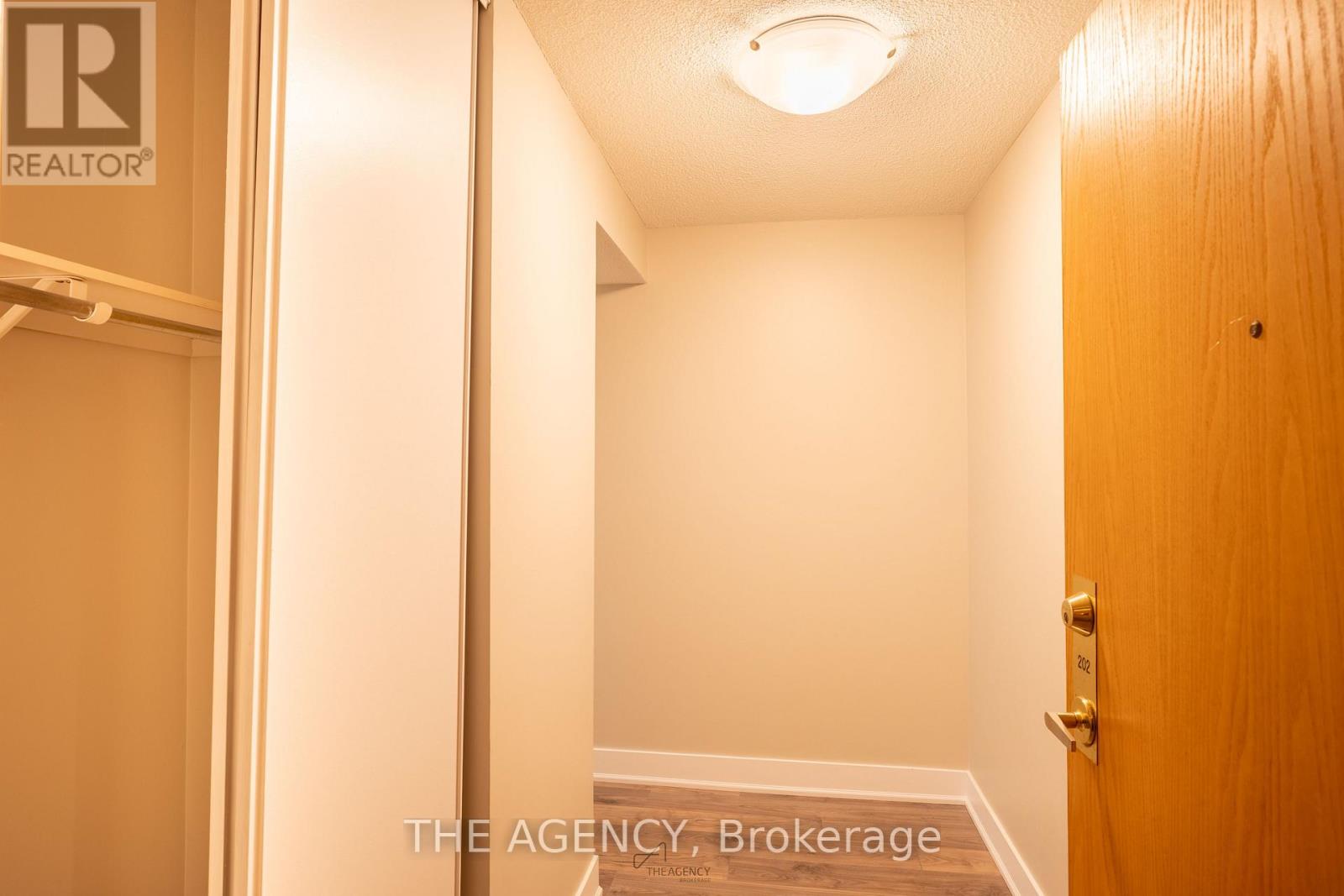 202 - 25 Meadow Lane, Barrie, Ontario  L4N 7K2 - Photo 21 - S12212826