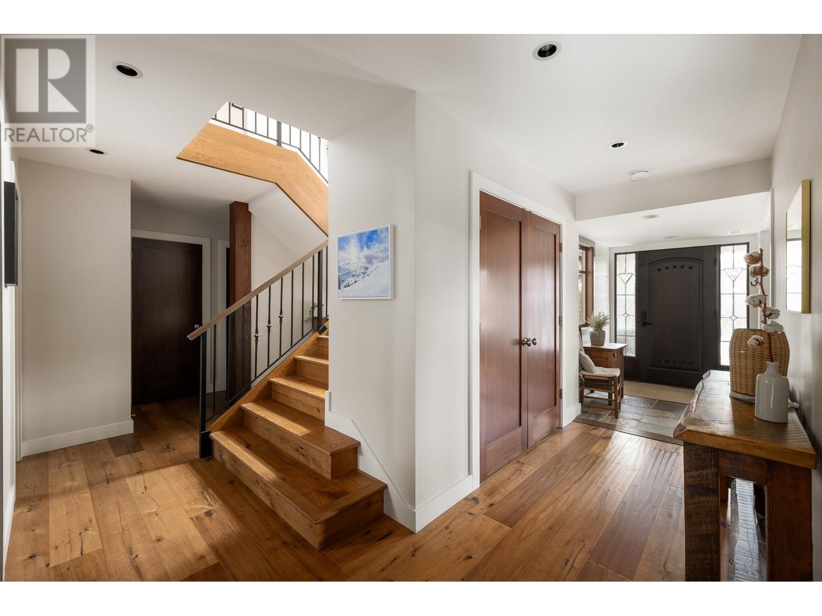 986 Tudor Avenue, North Vancouver, British Columbia  V7R 1X7 - Photo 25 - R3014174