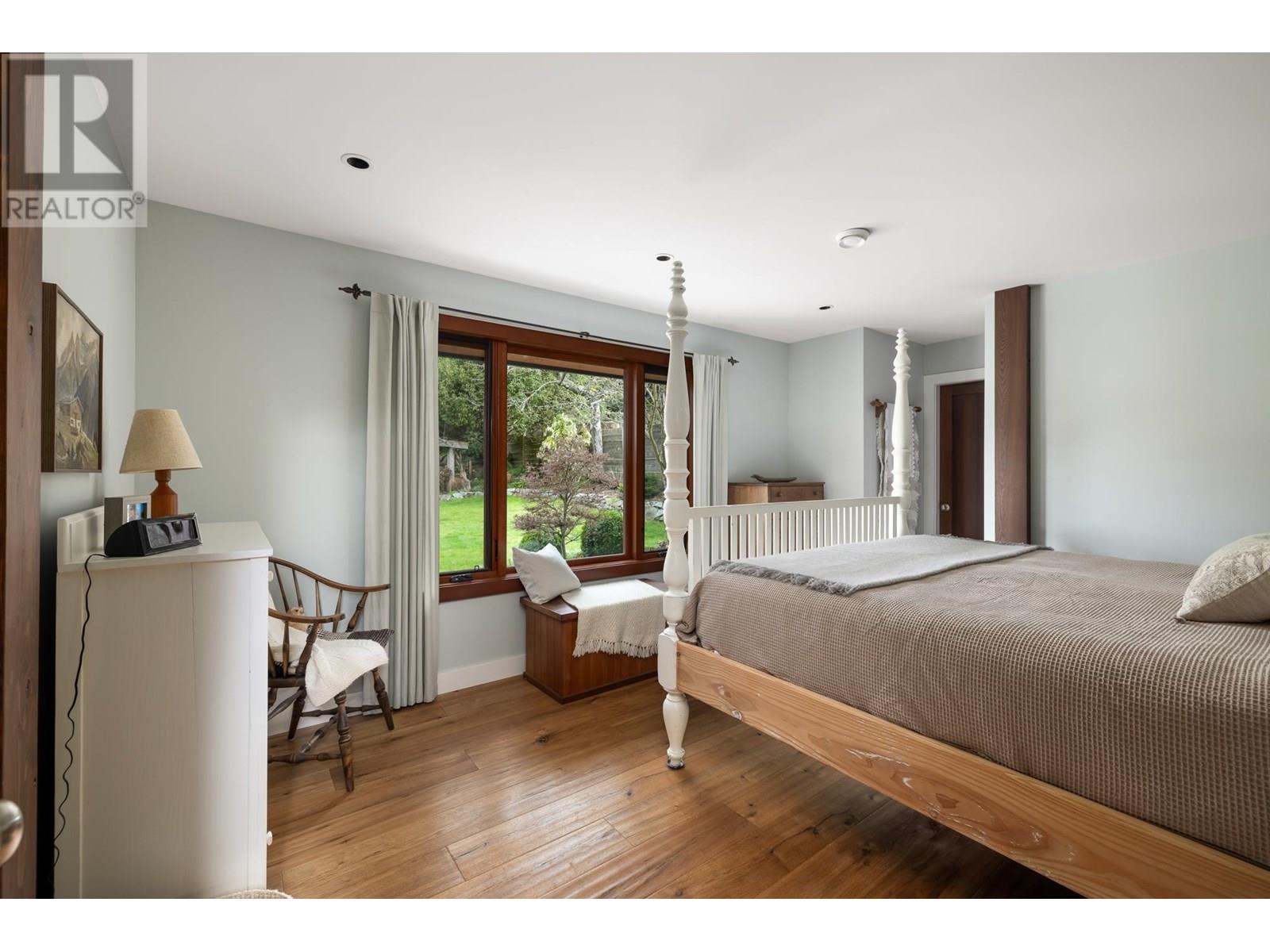 986 Tudor Avenue, North Vancouver, British Columbia  V7R 1X7 - Photo 29 - R3014174